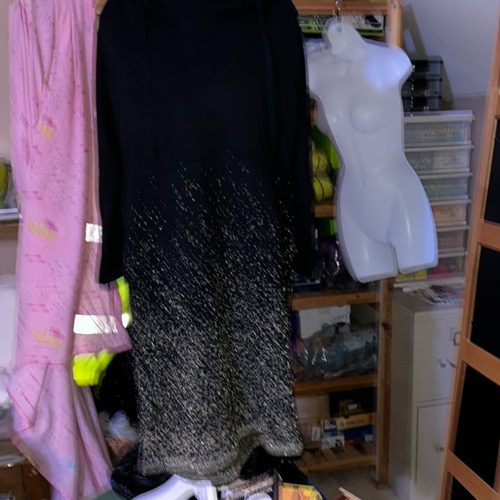 HP🎉Hoodie Dress - Black & Gold Ombre - Picture 5 of 9